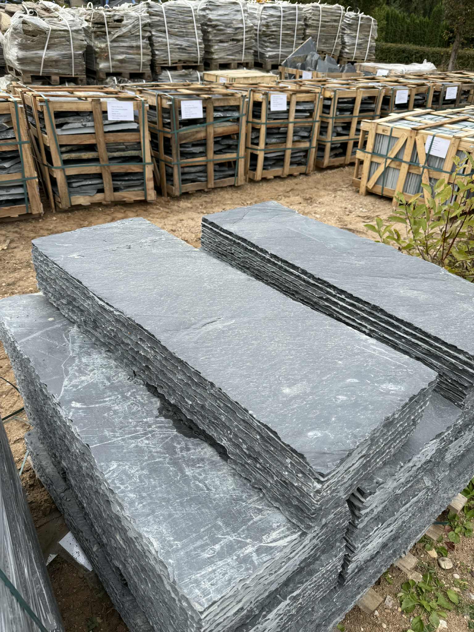 Juodo skalūno laiptų pakopa 100x35x15 cm
